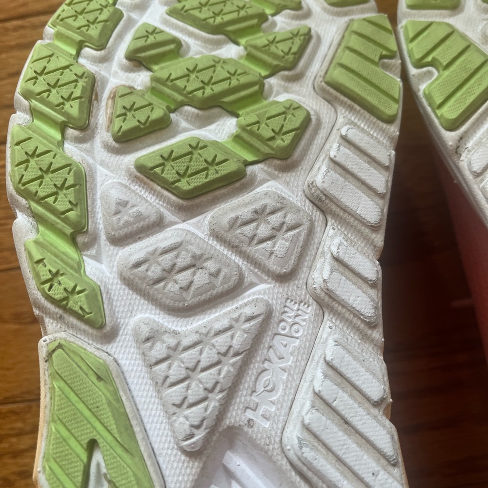 Hoka Arahi 7 - Coral - Picture 7 of 11